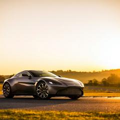 Aston Martin Vantage Tungsten Silver 08